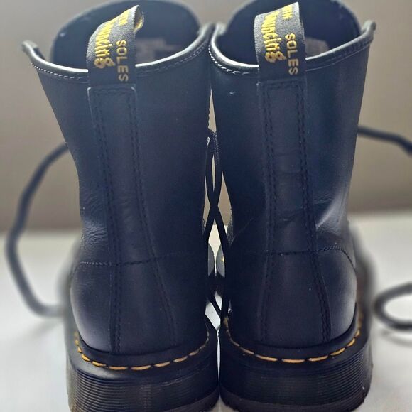 Dr. Martens 1460 boots Sz 7 - Picture 3 of 5
